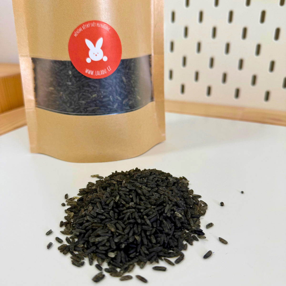 Černá barevná rýže pro smyslové hraní 550 g