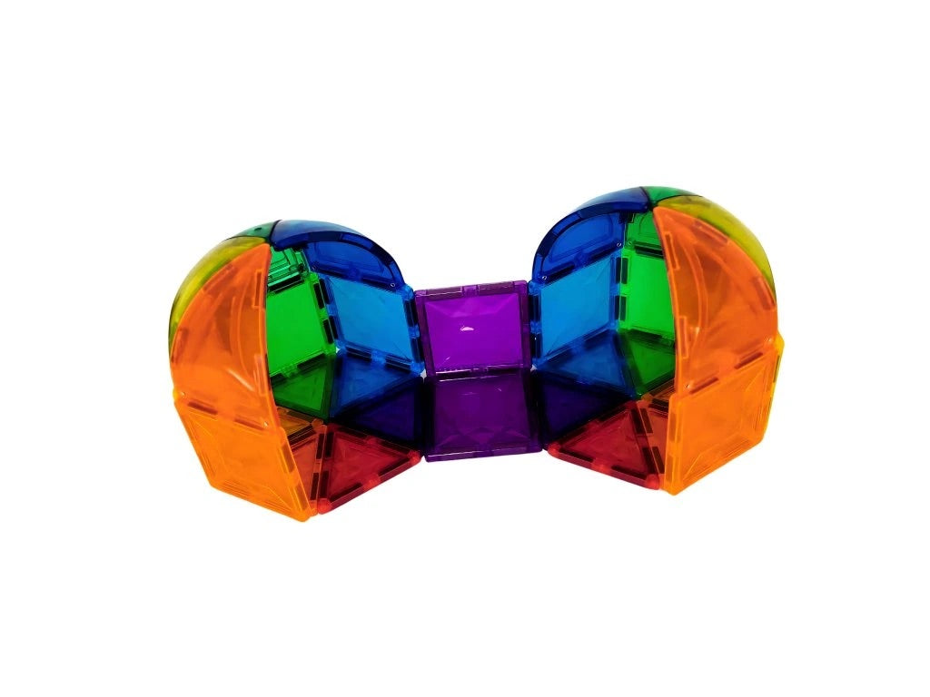 Otevřená konstrukce z magnetických dílků