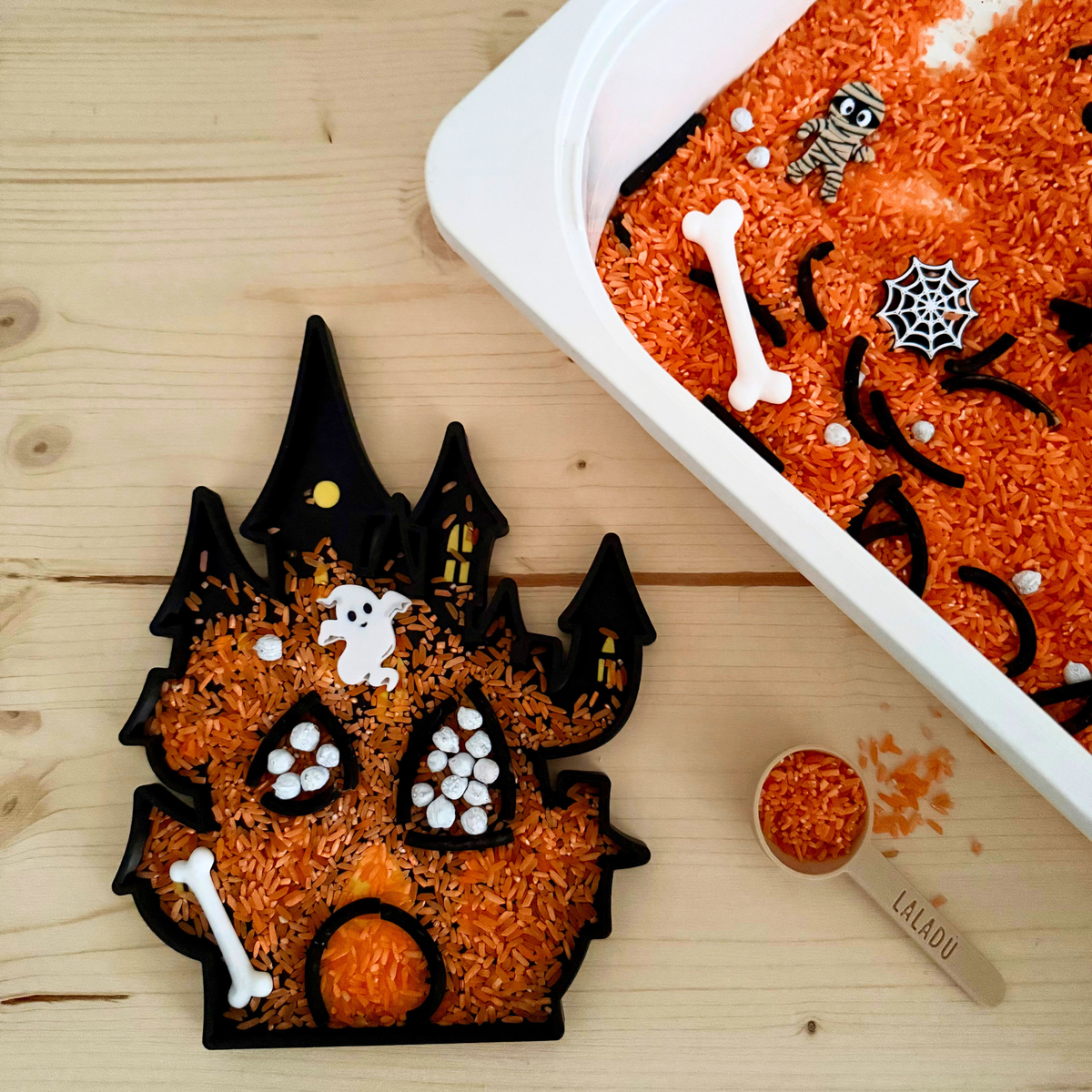 Vysypávací tácek strašidelný zámek na Halloween